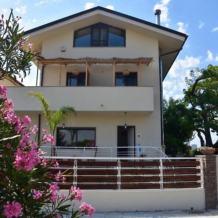 La Ceiba Speciosa Bed & Breakfast Capaccio Dış mekan fotoğraf